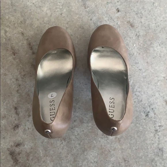 Guess platform heels size 7 - Picture 4 of 6